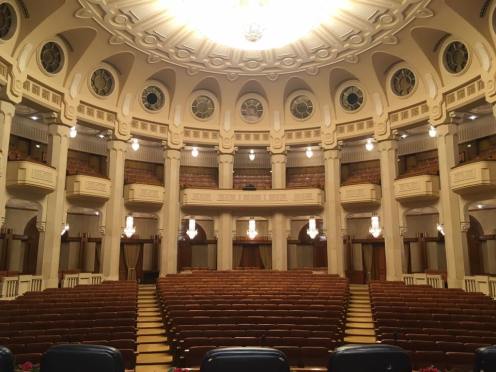 Bucharest_parliament_inside