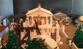Lego_Acropolis_construction
